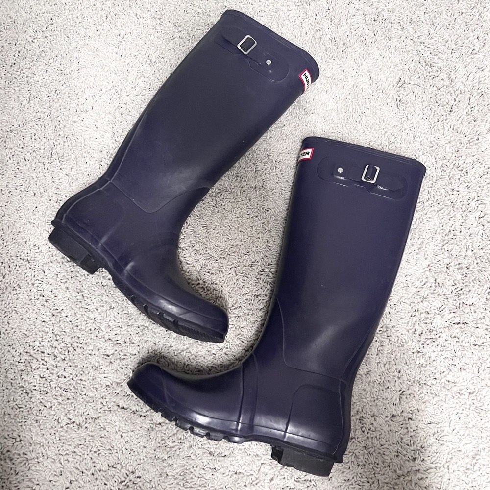 Original Tall Hunter Rain Boots in Aubergine (Size 9M/10F | EU 42)